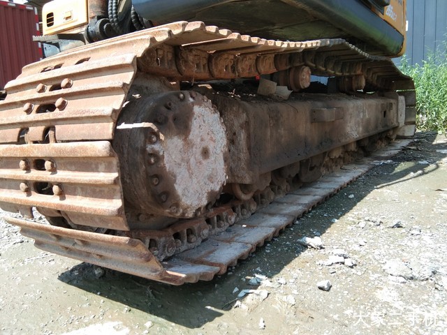 现代 R265LC-7 挖掘机