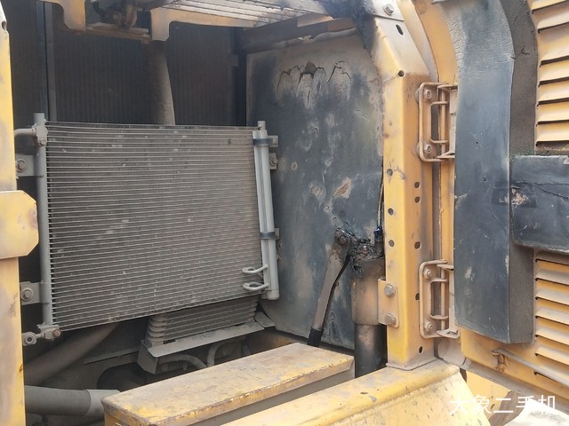 小松 PC240LC-8 挖掘机