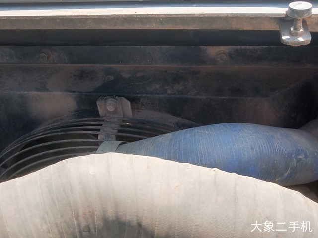 山东临工 LG6225E 挖掘机