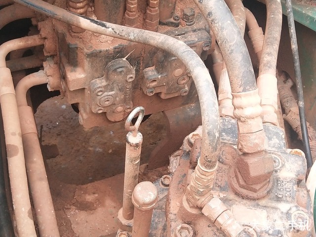 神钢 SK260LC-8 挖掘机