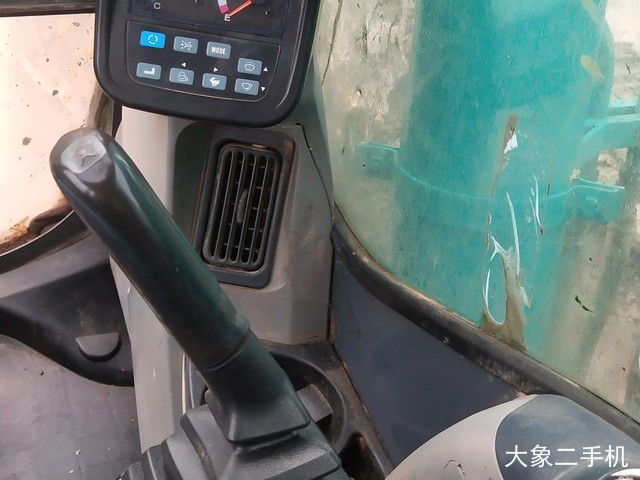 神钢 SK260LC-8 挖掘机