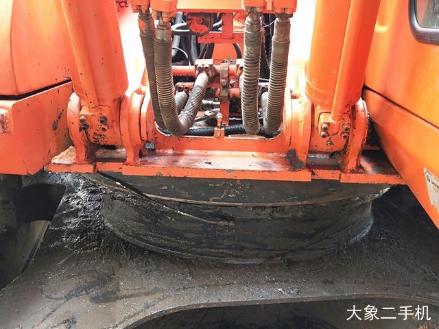 斗山 DH220LC-V 挖掘机