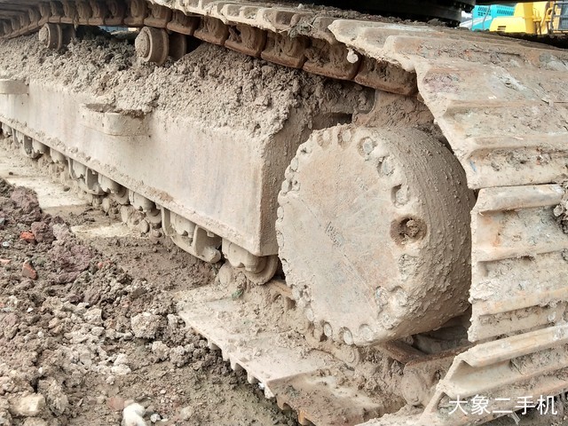 小松 PC240LC-8 挖掘机