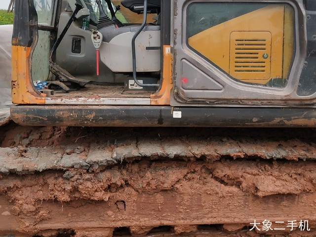 三一重工 SY135C-8 挖掘机