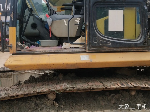 小松 PC240LC-8 挖掘机