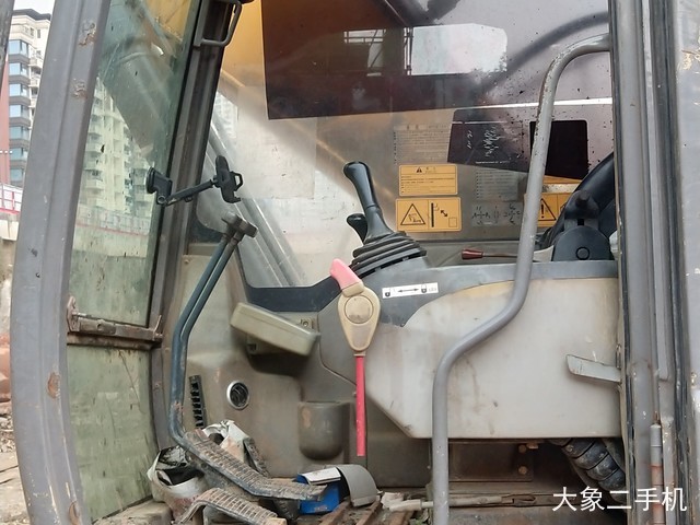 徐工 XE230 挖掘机