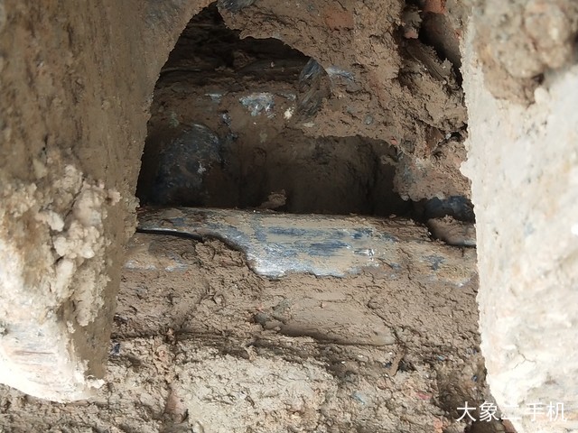 沃尔沃 EC210B 挖掘机