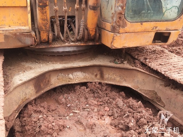 现代 R220-5 挖掘机