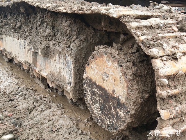 现代 R225LC-7 挖掘机