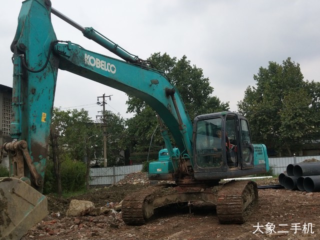 神钢 SK260LC-8 挖掘机