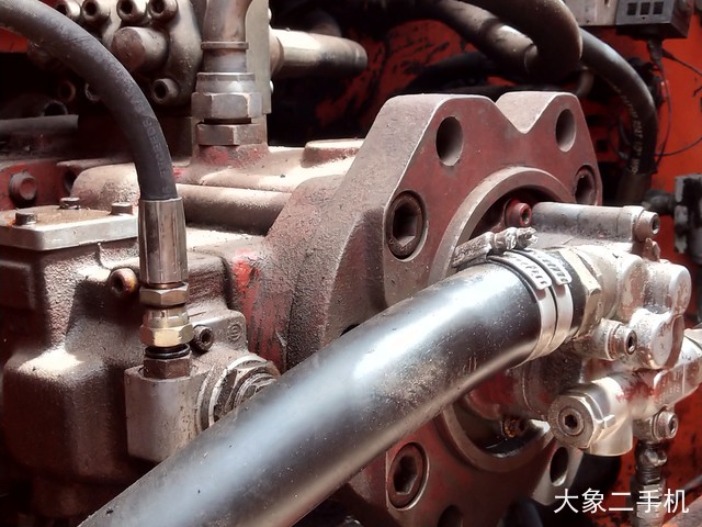 斗山 DH220-5 挖掘机