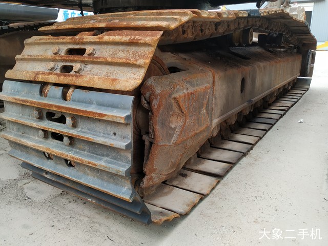 小松 PC240LC-8 挖掘机