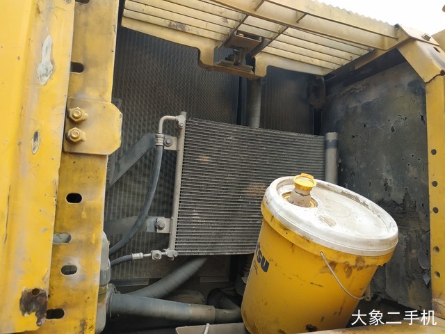 小松 PC220-8 挖掘机