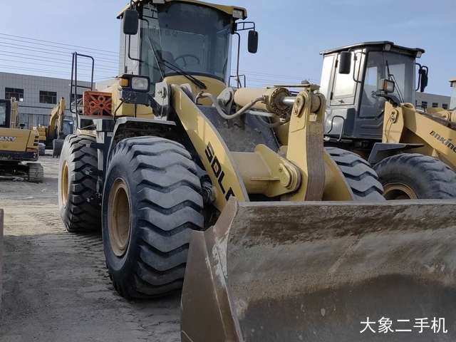 山东临工 L955F 装载机