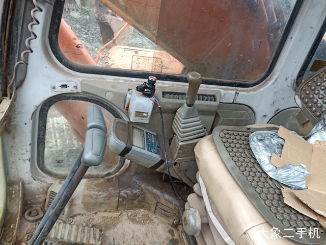 斗山 DH220-5 挖掘机