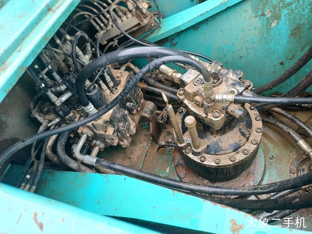 神钢 SK260LC-8 挖掘机