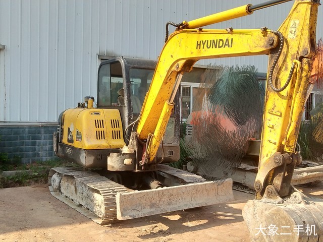 现代 R60-7 挖掘机