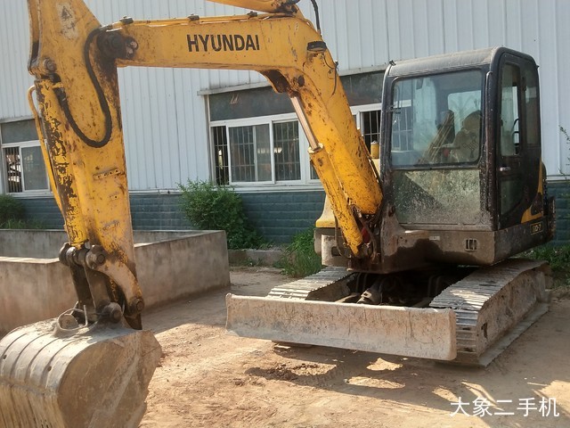 现代 R60-7 挖掘机