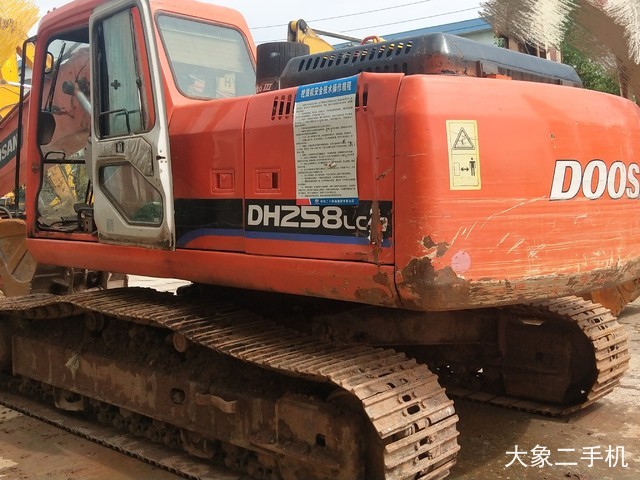 斗山 DH225LC-7 挖掘机