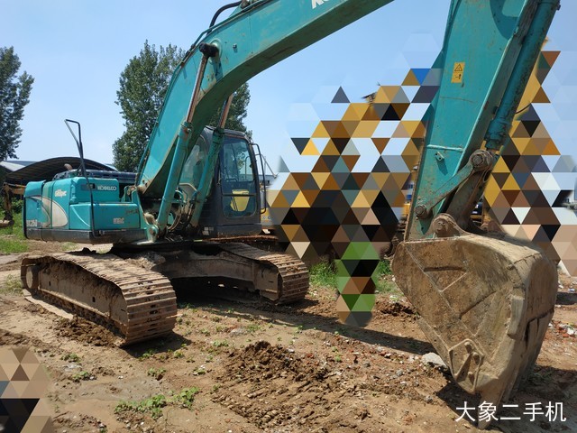 神钢 SK210LC-8 挖掘机