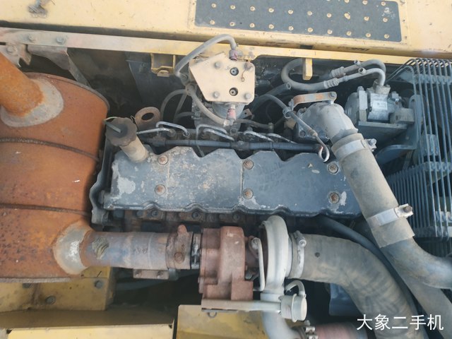 小松 PC220-8 挖掘机