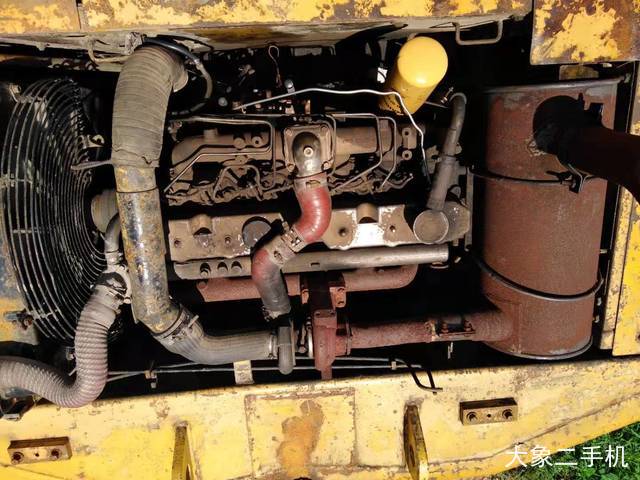 卡特彼勒 320B 挖掘机