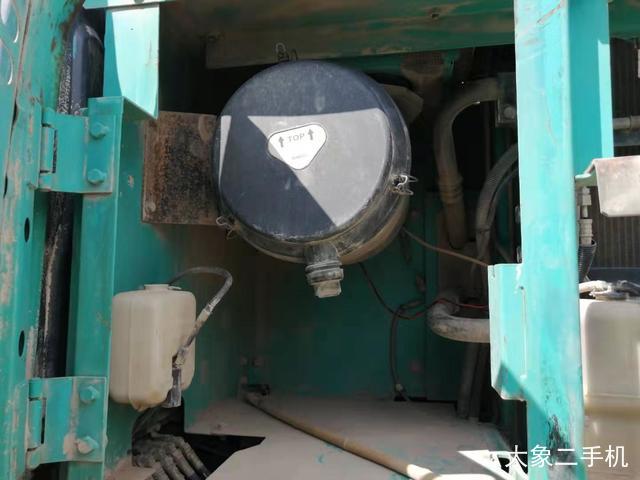 神钢 SK260 挖掘机