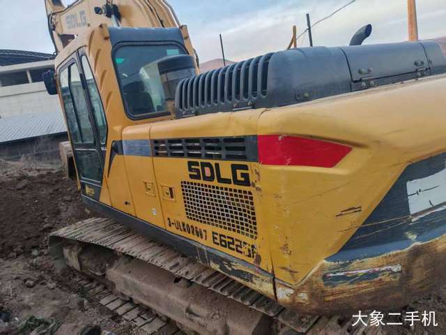 山东临工 E6225F 挖掘机