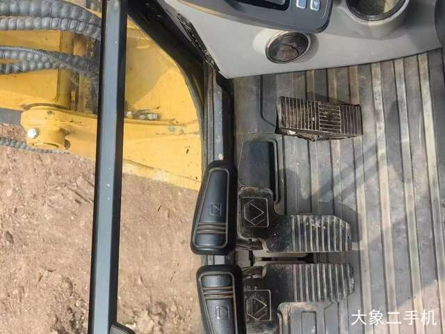 徐工 XE60D 挖掘机