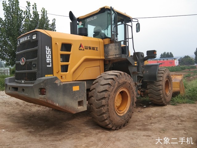 山东临工 L955F 装载机