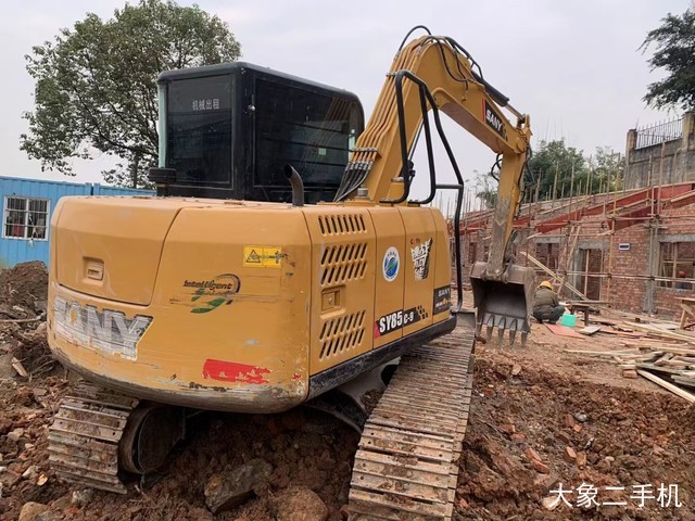 三一重工 SY75C-10 挖掘机