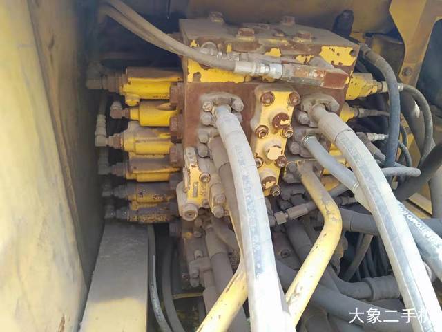 小松 PC240LC-8 挖掘机