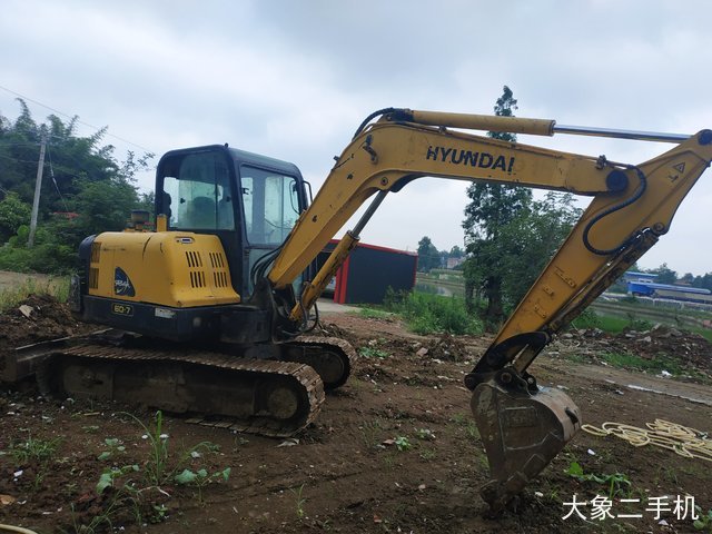 现代 R60-7 挖掘机