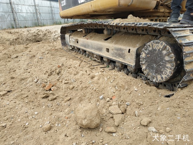 卡特彼勒 323DL 挖掘机