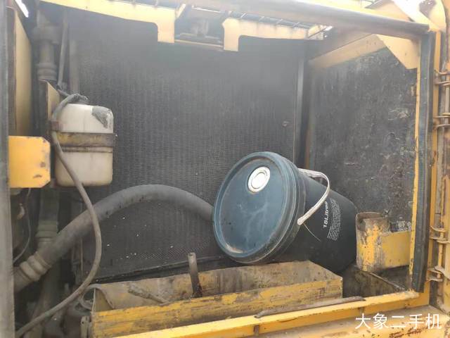 小松 PC220-6 挖掘机