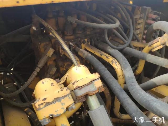 小松 PC220-6 挖掘机