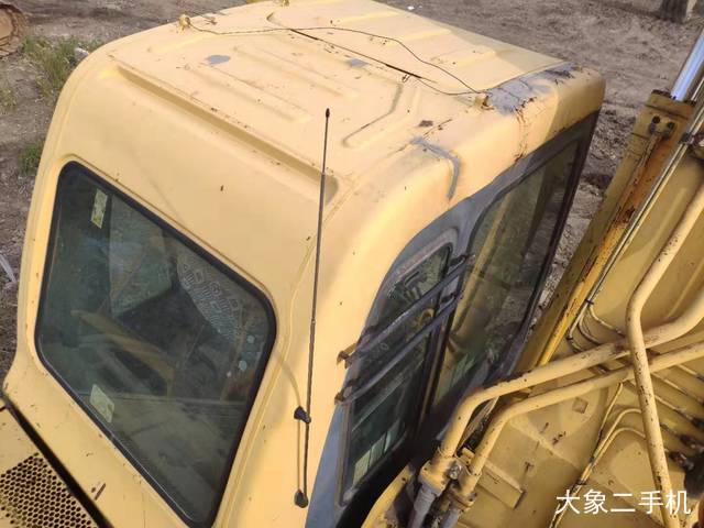 小松 PC220-6 挖掘机