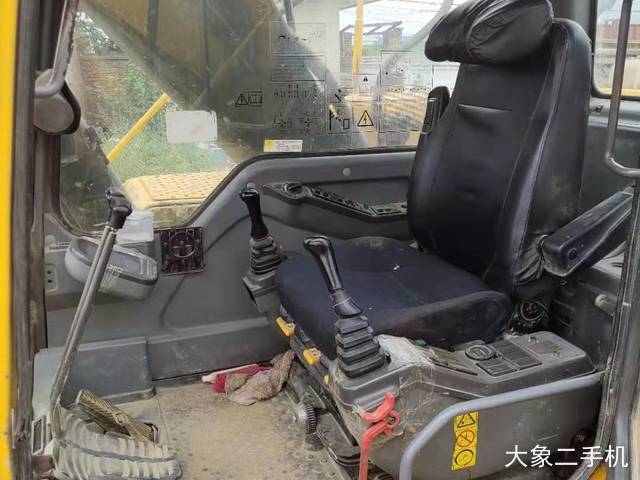 沃尔沃 EC210B 挖掘机