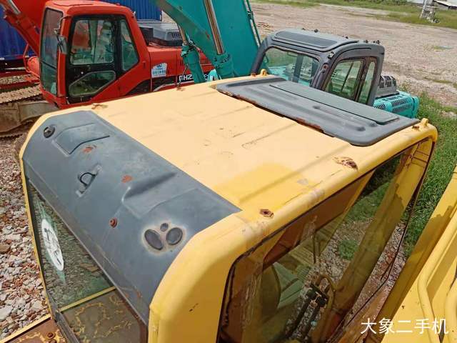 小松 PC240LC-8 挖掘机