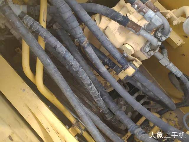 小松 PC220-8 挖掘机