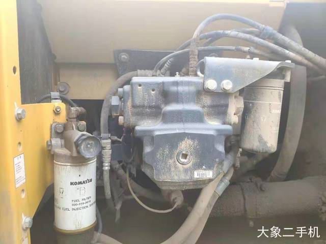 小松 PC220-8 挖掘机