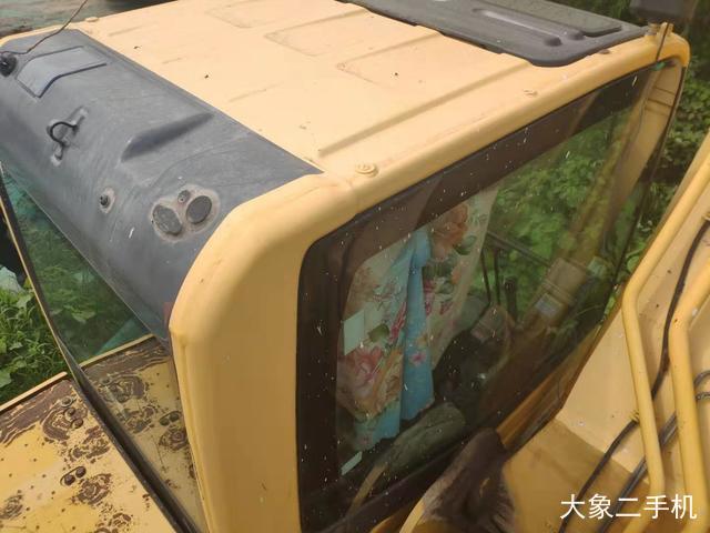 小松 PC220-8 挖掘机