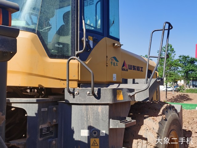 山东临工 L955F 装载机