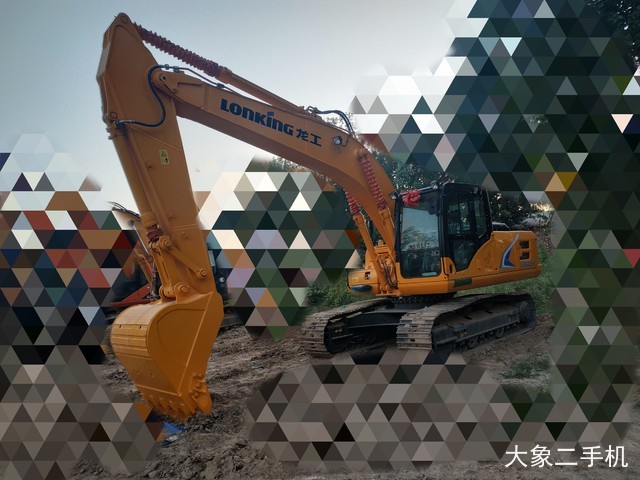 龙工 LG6225E 挖掘机