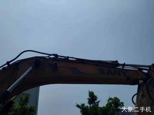 三一重工 SY215C 挖掘机