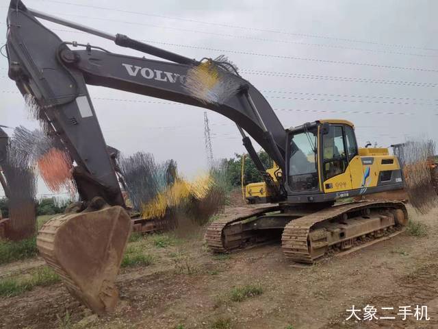 沃尔沃 EC300DL 挖掘机