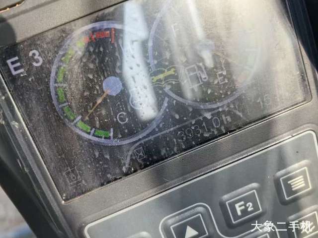 徐工 XE75D 挖掘机