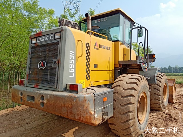 山东临工 LG953N 装载机