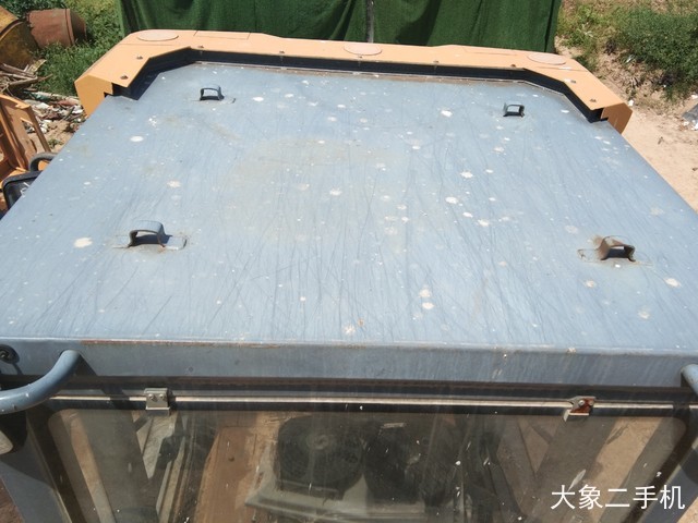 龙工 LG833B 装载机