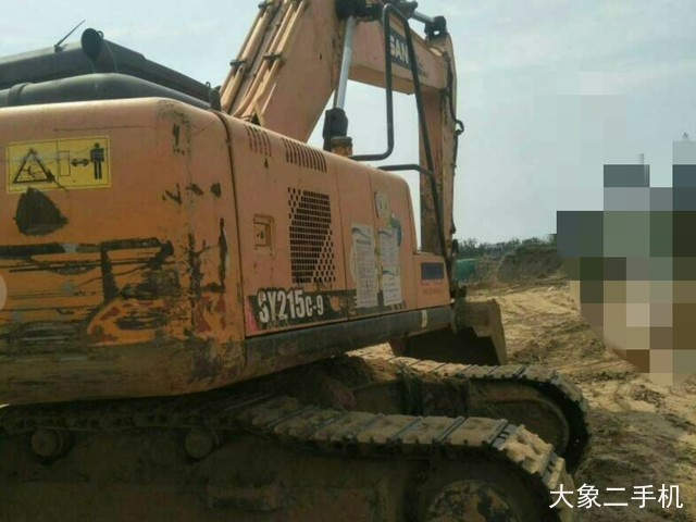 三一重工 SY215C-9 挖掘机